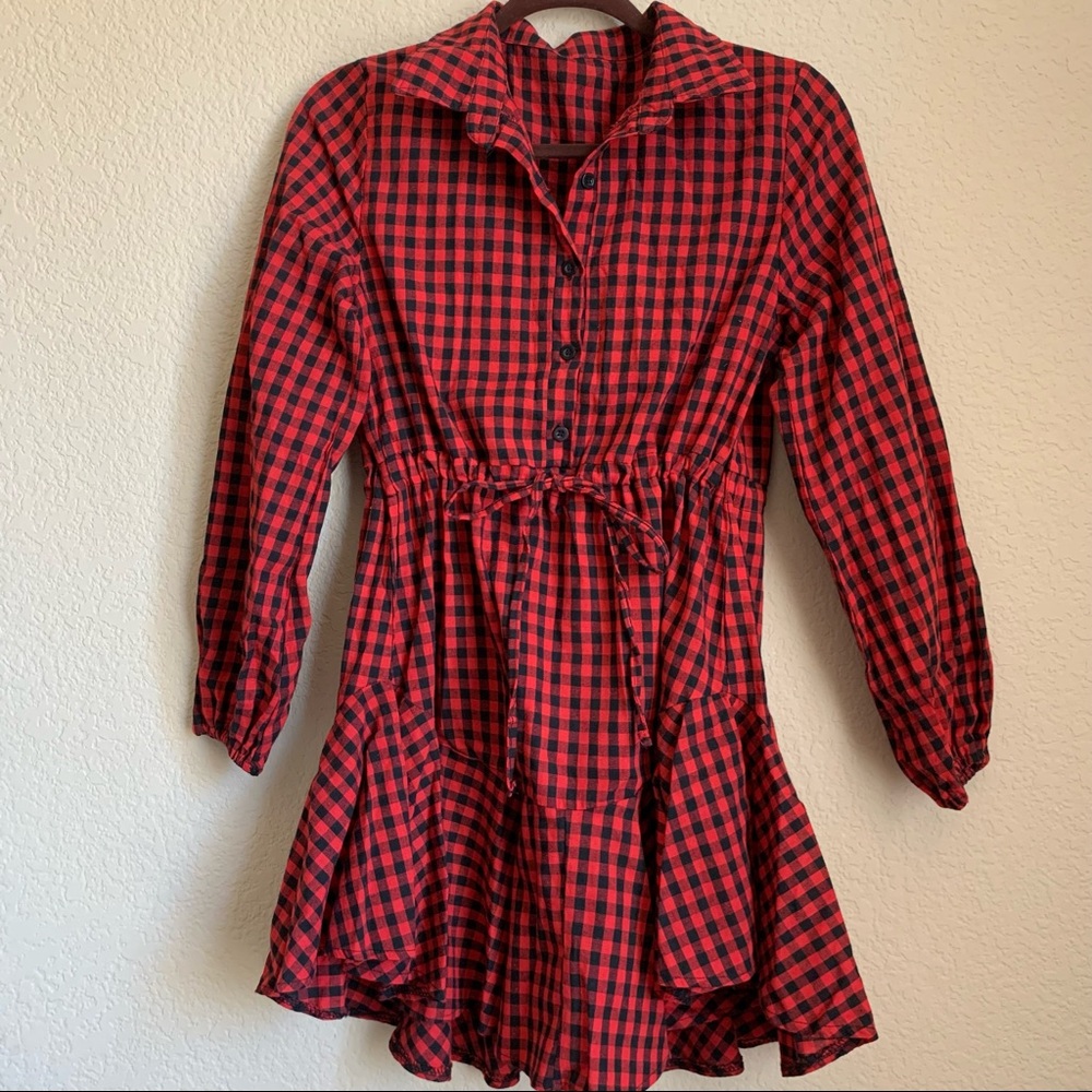 📍SOLD  Red and black checkered long bishop sleeves dress. Size Medium